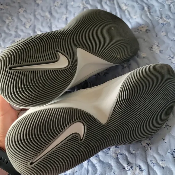 Men's NIKE White and Gray Athletic Sneakers