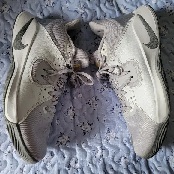 Men's NIKE White and Gray Athletic Sneakers