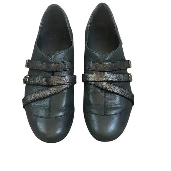 Mephisto Black Leather Loafers with Strappy Design Sz 9.5 in Very Good Condition