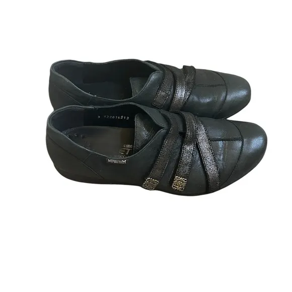 Mephisto Black Leather Loafers with Strappy Design Sz 9.5 in Very Good Condition
