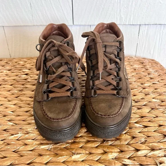 Mephisto lace up hiking boots