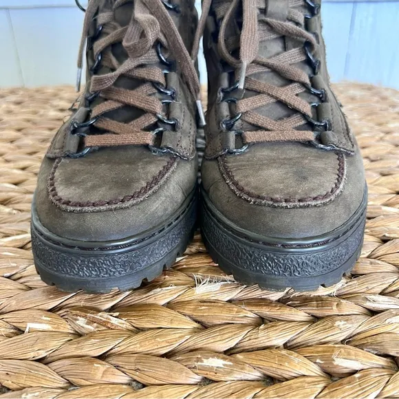 Mephisto lace up hiking boots