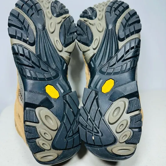 Merrell Earth Brown Hiking Boots Men’s size 12 Tan &amp; Black