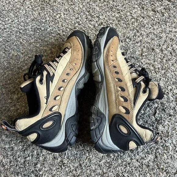 Merrell Pulse II 2 Women's Hiking Boots WATERPROOF Mid Vibram Mens 7 Women’s 9