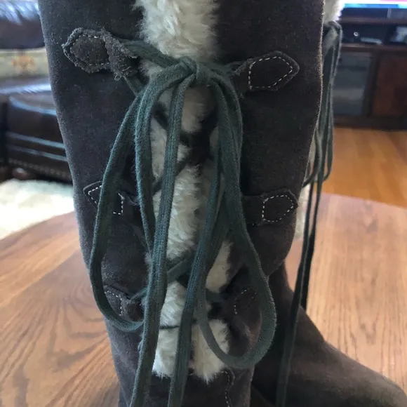Michael Kors Wedge Boots Shearling Lace EUC worn only a couple of times