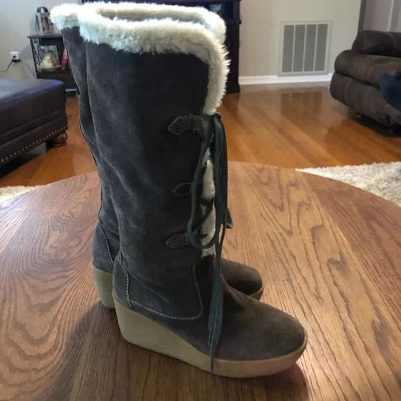 Michael Kors Wedge Boots Shearling Lace EUC worn only a couple of times
