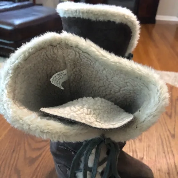 Michael Kors Wedge Boots Shearling Lace EUC worn only a couple of times