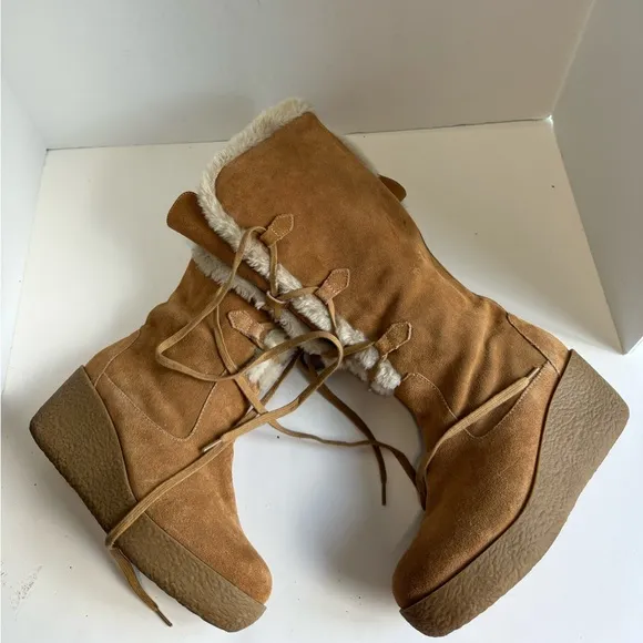 Michael Michael Kors Crosby Suede Boots. Size 7.5
