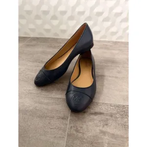 MICHAEL Michael Kors Dylan Navy Blue Ballet Flats Size 5.5