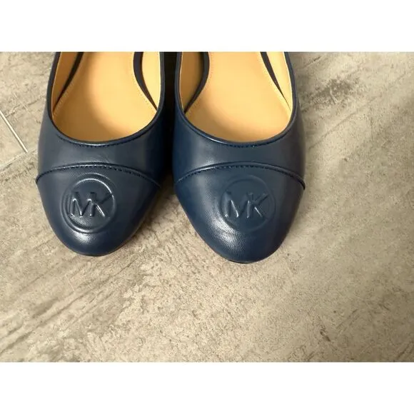 MICHAEL Michael Kors Dylan Navy Blue Ballet Flats Size 5.5