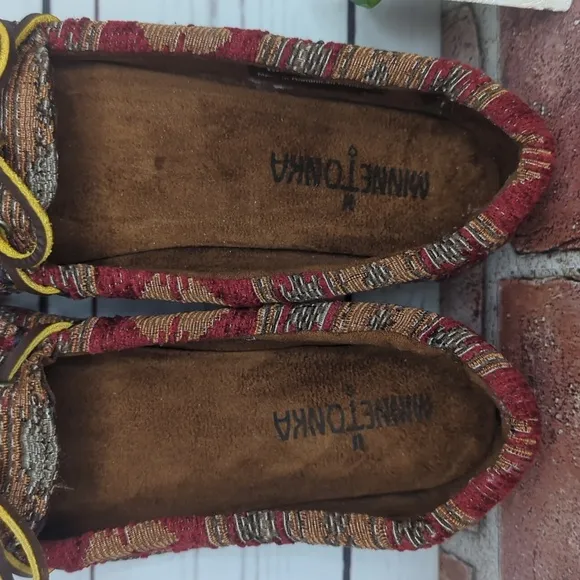 Minnetonka Baja Tapestry Southwestern Boho Slip On Loafer Moccasin Women's 6.5