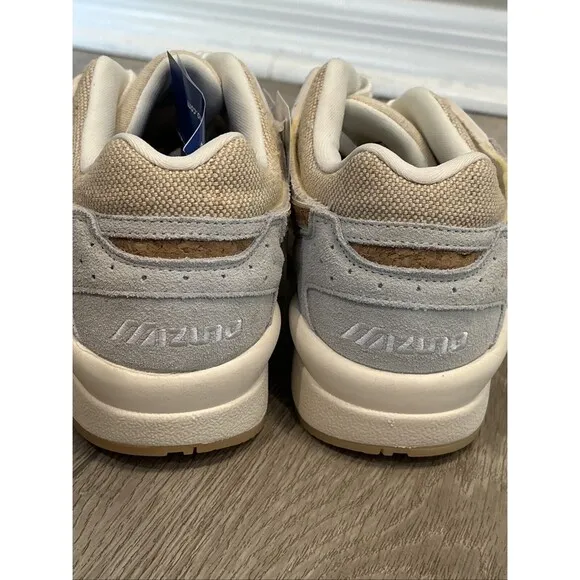Mizuno Sky Medal Retro Classic Fashion Trainers Beige White US9.5/UK8.5/EU42.5