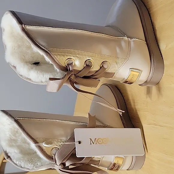 Moov Culture Leather &amp; Shearling Boots