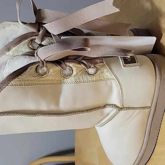 Moov Culture Leather &amp; Shearling Boots