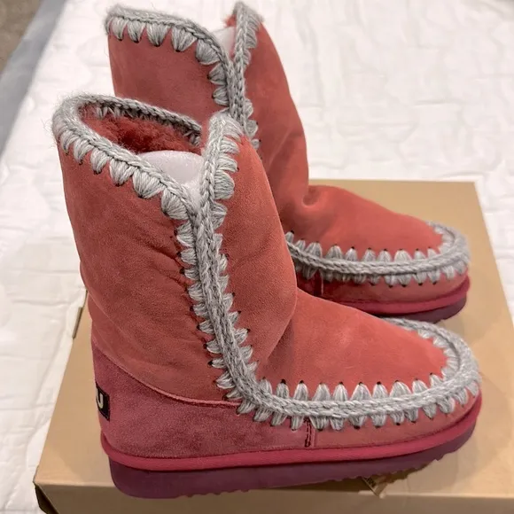 MOU Sheepskin Shearling Boots Size 37