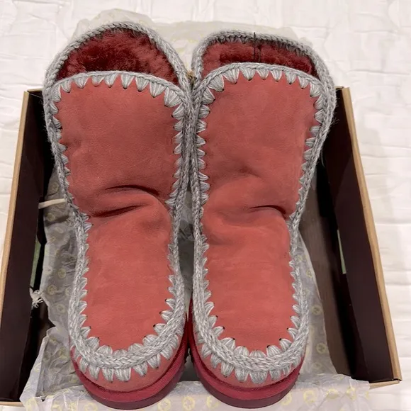 MOU Sheepskin Shearling Boots Size 37