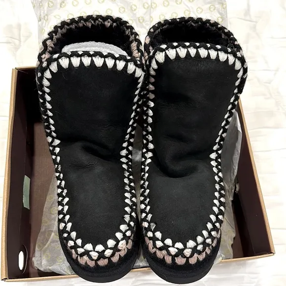 MOU Sheepskin Shearling Boots Size 38