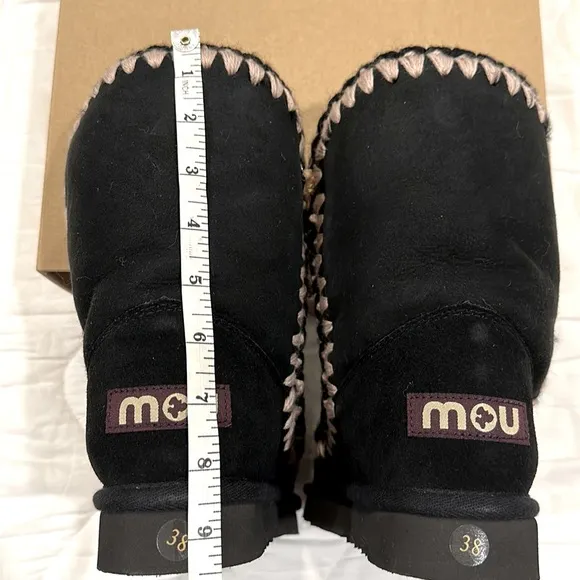 MOU Sheepskin Shearling Boots Size 38