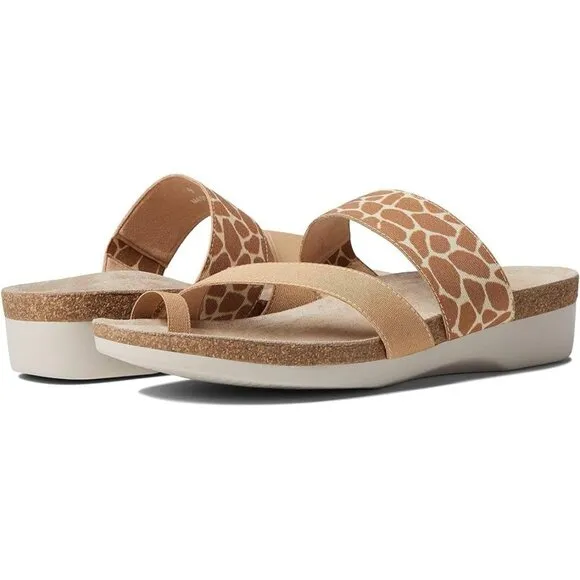 Munro Sandals Aries Sand Giraffe Slip On Shoes