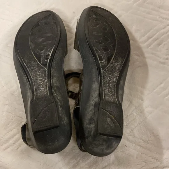 Naot bronze reserve platform strap sandals