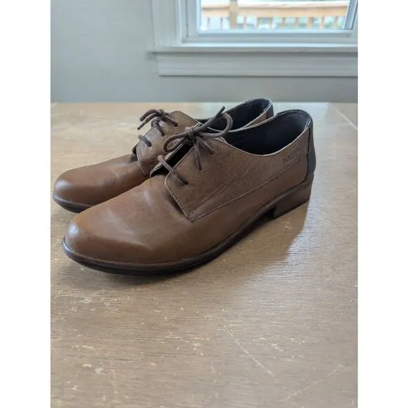 Naot Kedma Oxford Loafers women's 41 US10 brown tan lace up preppy academia