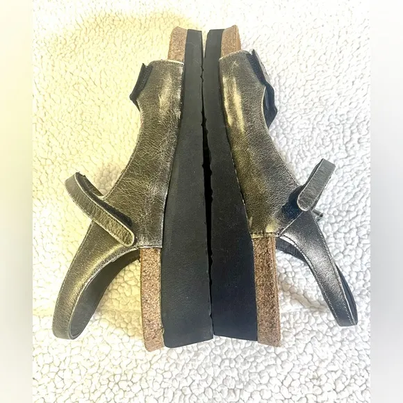 Naot Madison Metallic Genuine Leather Sandals Adjustable Velcro Straps Size 8.5
