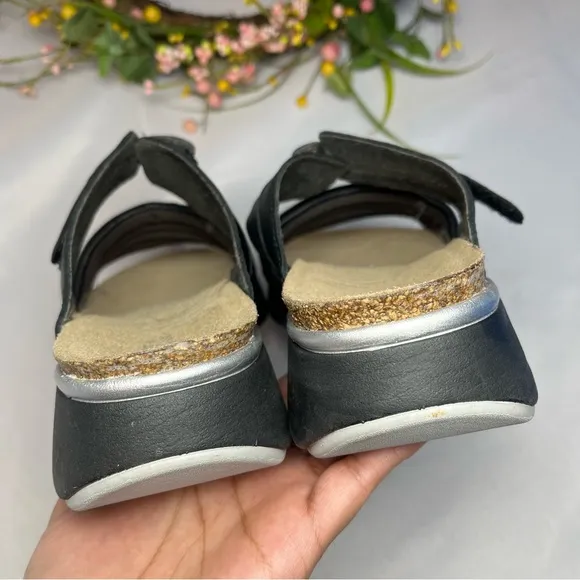 Naot Vesta Leather Sandal in Black Size 10