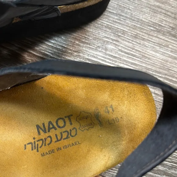 Naot Women's Black Sandals size 41 (b91)
