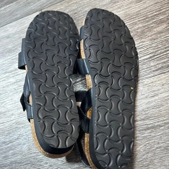 Naot Women's Black Sandals size 41 (b91)