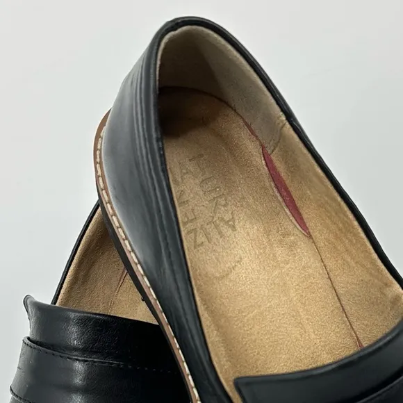 NATURALIZER Adiline Lug Sole Loafers Black‎ Leather Size 7