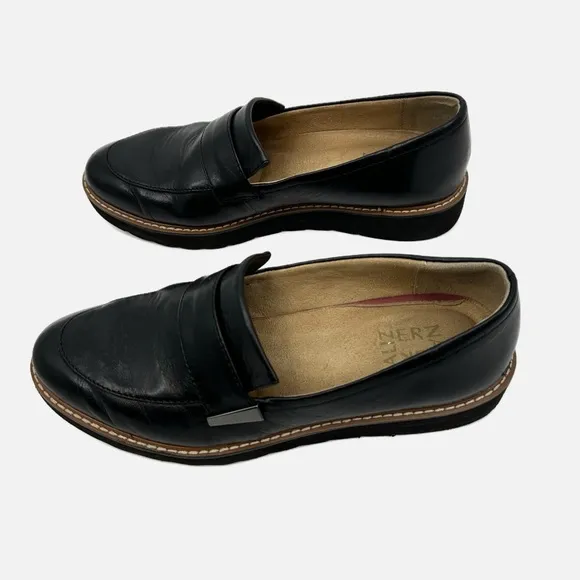 NATURALIZER Adiline Lug Sole Loafers Black‎ Leather Size 7