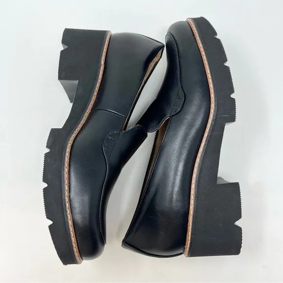 Naturalizer Cabaret Loafers Size 9 Wide Black Synthetic Leather Lug Sole