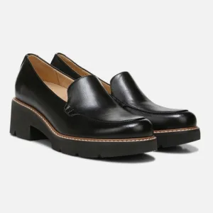 Naturalizer Cabaret Loafers Size 9 Wide Black Synthetic Leather Lug Sole