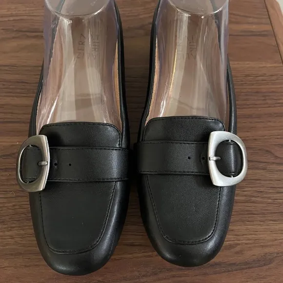 Naturalizer Flat Loafers Kayden Moc Size 7 Buckle Slip On Flats Black Modern EUC