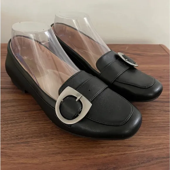 Naturalizer Flat Loafers Kayden Moc Size 7 Buckle Slip On Flats Black Modern EUC