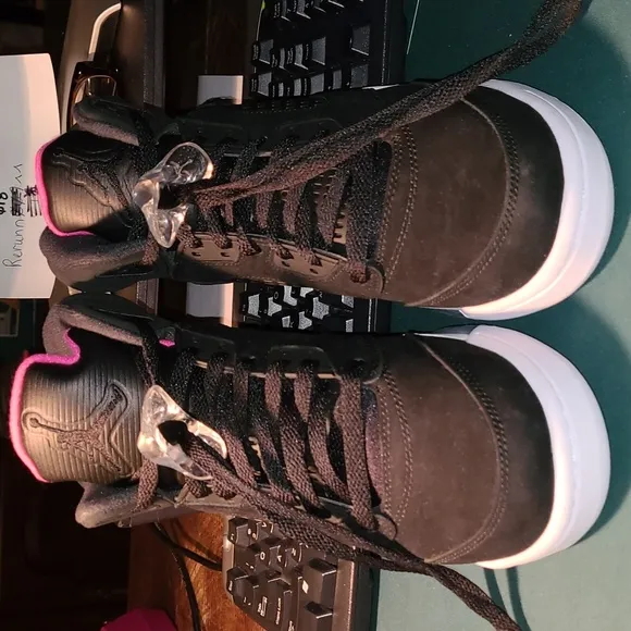 New, Air Jordan Retro 5 GS sneakers