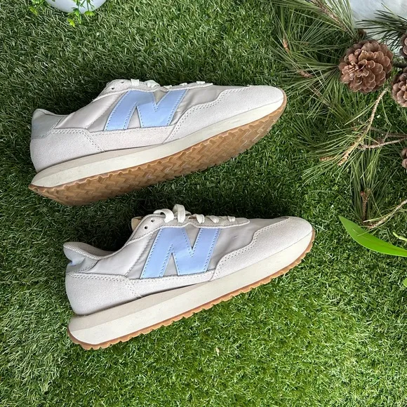 New Balance 237 Sneakers women sizer 8.5 NEW Rain Cloud/Daydream