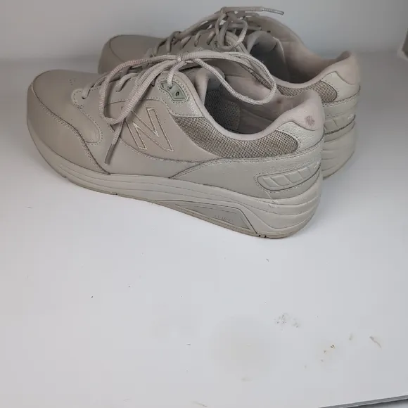 New Balance 928V3 Walking Shoe US 11 Mens