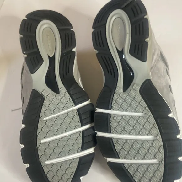 New Balance 990 gray sneakers nwot
