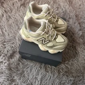 New Balance Beige Sneakers