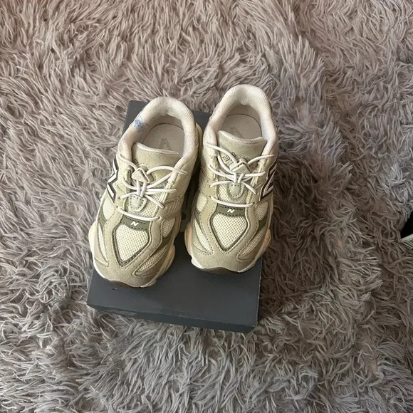 New Balance Beige Sneakers