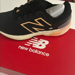 New Balance Black and Pink  Sneakers 10