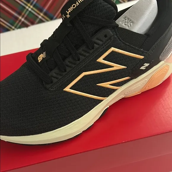 New Balance Black and Pink  Sneakers 10