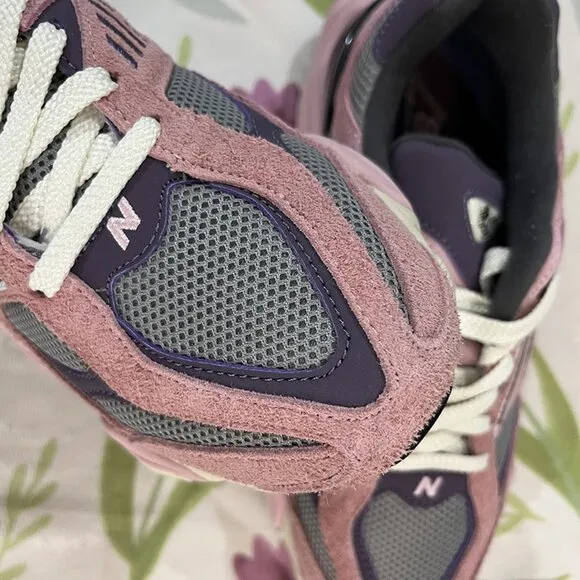 New Balance Pink Retro Sneakers