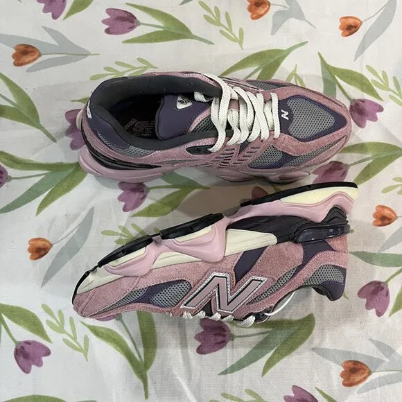 New Balance Pink Retro Sneakers