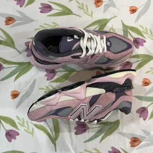 New Balance Pink Retro Sneakers