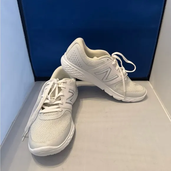 New Balance White Sneakers women’s size 8
