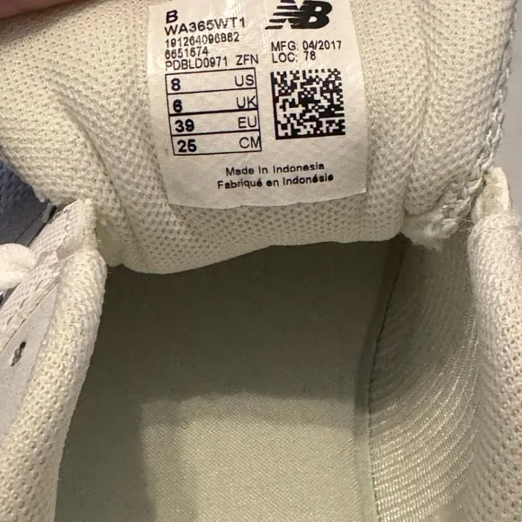 New Balance White Sneakers women’s size 8