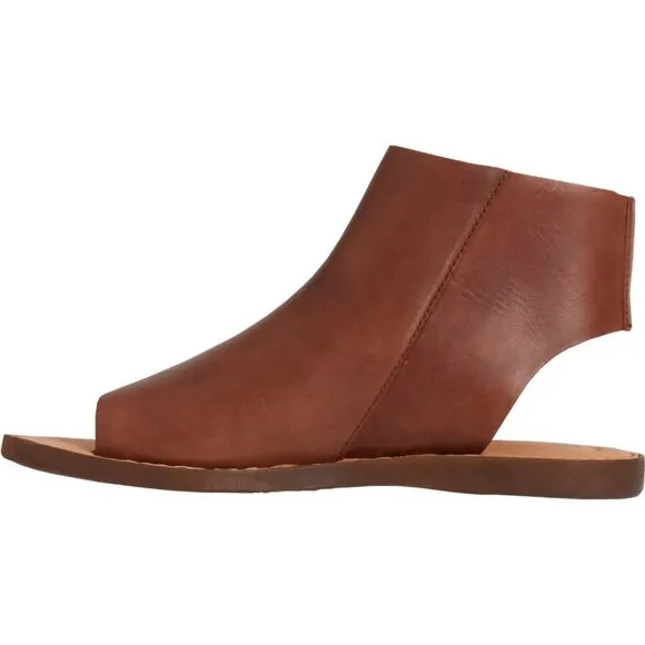 new BORN Hazle GENUINE LEATHER Gladiator Sandals (252)
