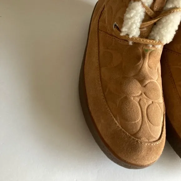 New Coach Tan Suede Shearling  Genuine Leather Mid Calf Lace Up Boots size 8